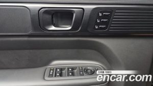 Hyundai Santafe Бензин 2.5T 4WD 2024 года из Южной Кореи
