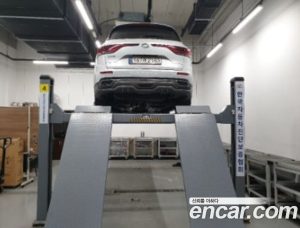 Renault-KoreaSamsung QM6 2.0 GDe RE Signature 2WD 2022 года из Южной Кореи