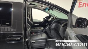 Hyundai Staria 4WD Tourer 9-Seater 2025 года из Южной Кореи