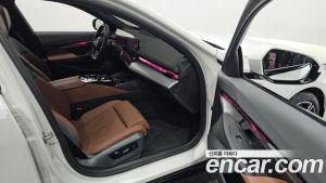BMW 5-Series 530i xDrive M Sport 2024 года из Южной Кореи