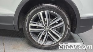Volkswagen Tiguan 2.0 TDI Prestige 2023 года из Южной Кореи