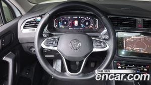 Volkswagen Tiguan 2.0 TDI Prestige 2023 года из Южной Кореи