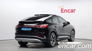 Audi Q4 e-tron 40 Premium Sportback 2023 года из Южной Кореи