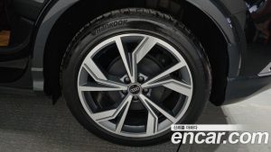 Audi Q4 e-tron 40 Premium Sportback 2023 года из Южной Кореи