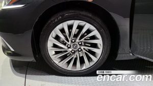 Lexus ES Luxury Plus 2024 года из Южной Кореи