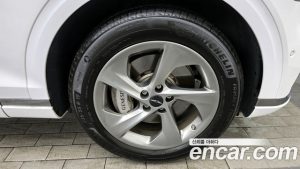 Genesis GV70 2.5T Бензин 2WD 2025 года из Южной Кореи