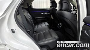 Genesis GV70 2.5T Бензин 2WD 2025 года из Южной Кореи