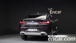 BMW X4 xDrive20i xLine 2024 года из Южной Кореи
