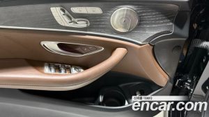 Mercedes-Benz E-Class E53 AMG 4MATIC+ 2023 года из Южной Кореи