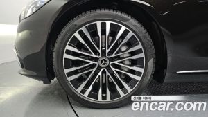 Mercedes-Benz S-Class S450L 4MATIC 2023 года из Южной Кореи