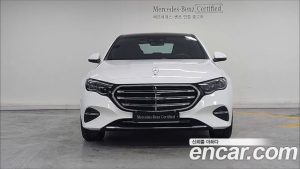 Mercedes-Benz E-Class E350e 4MATIC 2025 года из Южной Кореи