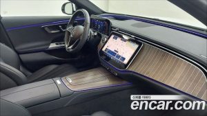 Mercedes-Benz E-Class E350e 4MATIC 2025 года из Южной Кореи