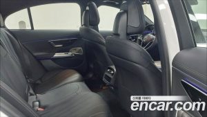 Mercedes-Benz E-Class E350e 4MATIC 2025 года из Южной Кореи