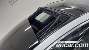 Mercedes-Benz E-Class E350e 4MATIC 2025 года из Южной Кореи