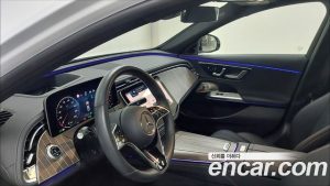 Mercedes-Benz E-Class E350e 4MATIC 2025 года из Южной Кореи