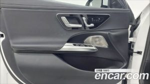 Mercedes-Benz E-Class E350e 4MATIC 2025 года из Южной Кореи