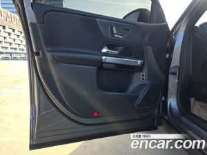 Mercedes-Benz GLB-Class GLB200 d 2024 года из Южной Кореи