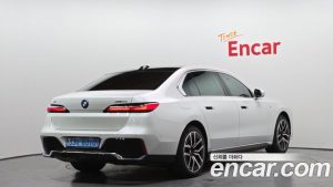 BMW i7 xDrive 60 M Sport 2023 года из Южной Кореи