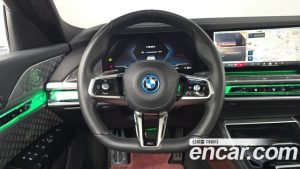 BMW i7 xDrive 60 M Sport 2023 года из Южной Кореи