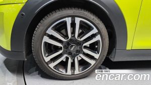 Mini Cooper Convertible CLASSIC 2024 года из Южной Кореи