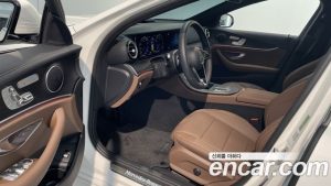 Mercedes-Benz E-Class E250 AMG Line 2023 года из Южной Кореи