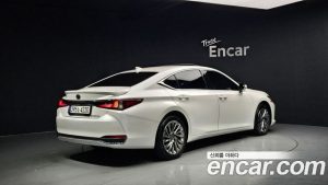 Lexus ES Executive 2025 года из Южной Кореи