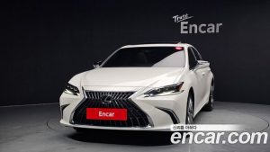 Lexus ES Executive 2025 года из Южной Кореи