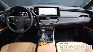 Lexus ES Executive 2025 года из Южной Кореи
