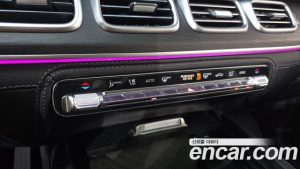 Mercedes-Benz GLE-Class GLE300d 4MATIC 2024 года из Южной Кореи