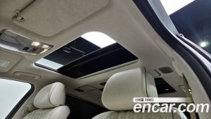 Genesis G90 Бензин 3.5 Turbo e-S/C AWD LWB 2024 года из Южной Кореи