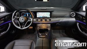 Mercedes-Benz E-Class E250 AMG Line 2023 года из Южной Кореи