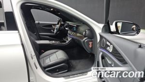 Mercedes-Benz E-Class E250 AMG Line 2023 года из Южной Кореи