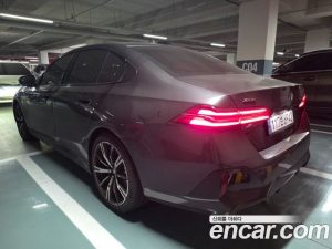 BMW 5-Series 530i xDrive M Sport 2024 года из Южной Кореи