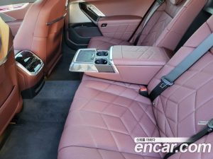 BMW 7-Series 740i xDrive M Sport 2025 года из Южной Кореи