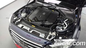 Mercedes-Benz E-Class E300 4MATIC Exclusive 2025 года из Южной Кореи