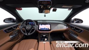 Mercedes-Benz E-Class E300 4MATIC Exclusive 2025 года из Южной Кореи