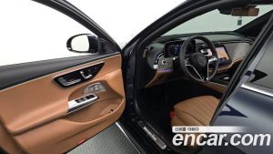 Mercedes-Benz E-Class E300 4MATIC Exclusive 2025 года из Южной Кореи