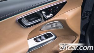 Mercedes-Benz E-Class E300 4MATIC Exclusive 2025 года из Южной Кореи