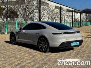 Porsche Taycan Base 2023 года из Южной Кореи
