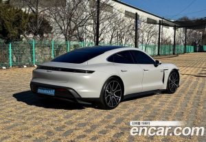 Porsche Taycan Base 2023 года из Южной Кореи