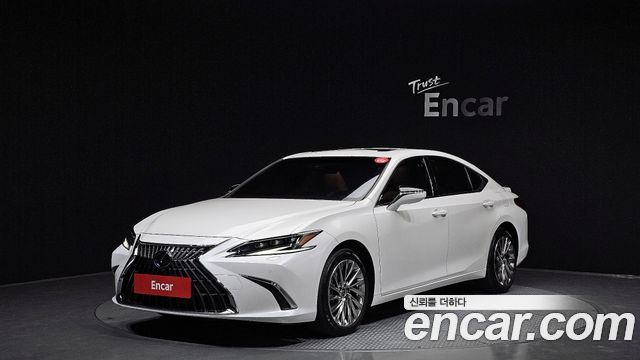 Lexus ES Executive 2025 года из Кореи