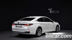 Lexus ES Executive 2025 года из Южной Кореи