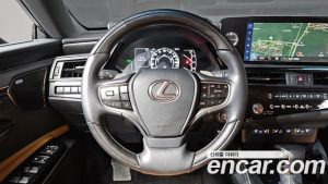 Lexus ES Executive 2025 года из Южной Кореи