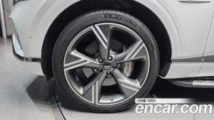 Genesis GV80 2.5T Бензин 2WD 2024 года из Южной Кореи