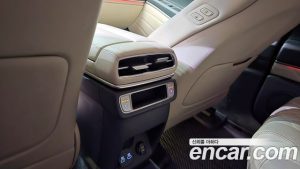 Genesis GV80 2.5T Бензин 2WD 2024 года из Южной Кореи