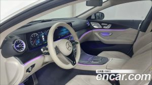 Mercedes-Benz CLS-Class CLS300d 4MATIC 2023 года из Южной Кореи