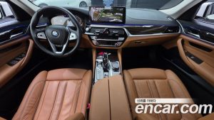 BMW 5-Series 520i Luxury 2023 года из Южной Кореи