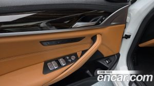 BMW 5-Series 520i Luxury 2023 года из Южной Кореи