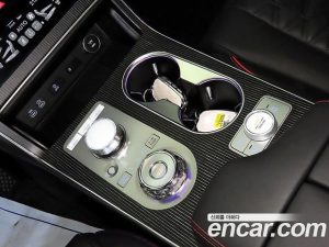Genesis GV80 2.5T Бензин AWD 2024 года из Южной Кореи