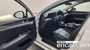 Kia K5 2.0 LPi() 2024 года из Южной Кореи